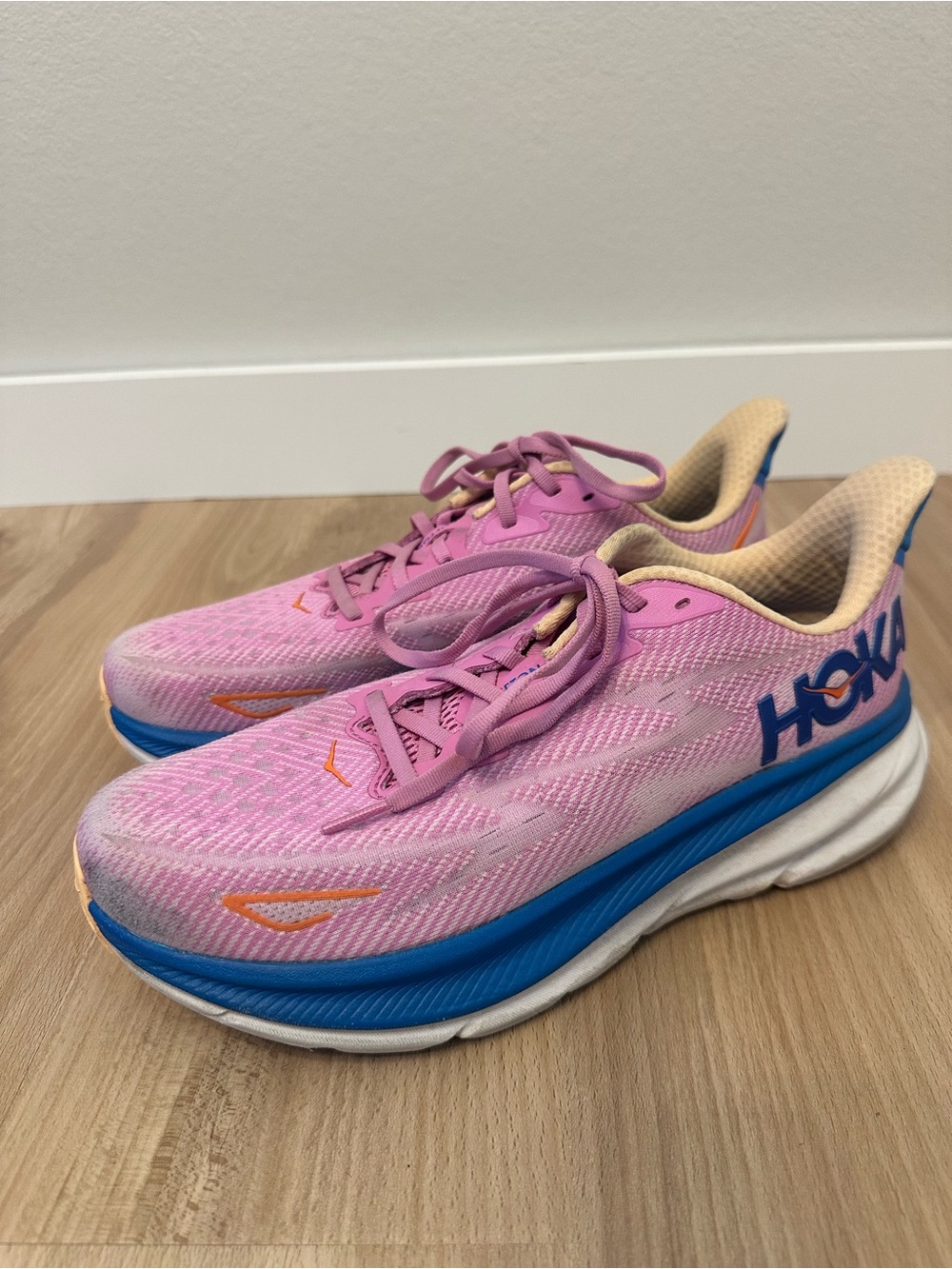Hoka Clifton 9 Women's Pink and Blue Running Shoes Size 10